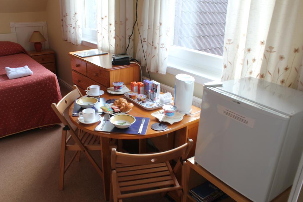 Marchfield Guest House เอดินบะระ ภายนอก รูปภาพ