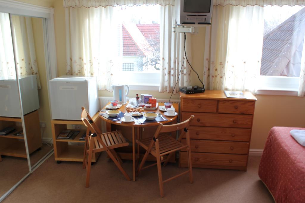 Marchfield Guest House เอดินบะระ ภายนอก รูปภาพ
